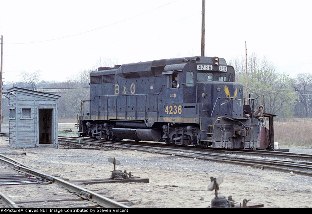 Ex B&O GP30M CSX #4236